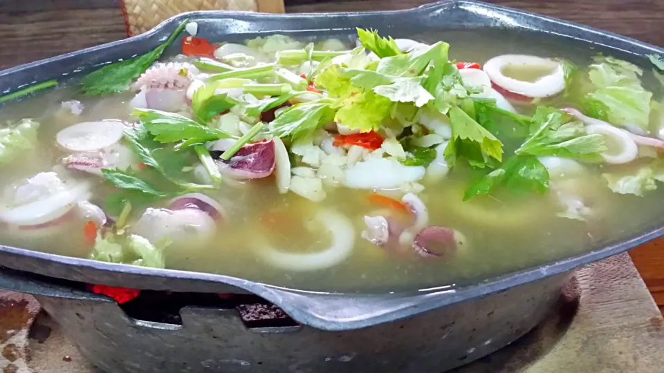 ปลาหมึกไข่นึ่งมะนาว
Steam squid in lime sauce|Vientiane Kitchen Sukhumvitさん