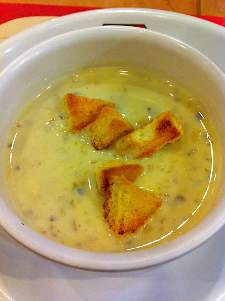 Snapdishの料理写真:Mushroom soup for the soul.|Michelle Hermoso Venturaさん