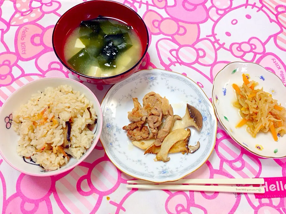 晩ごはん♡桜えびのご飯他〜!|えいぽんさん