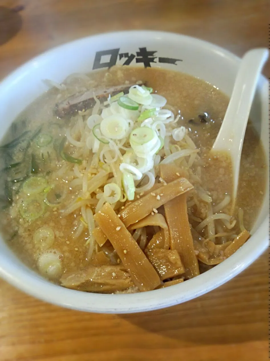 Snapdishの料理写真:祝200投稿♡かにみそラーメン @北海道らーめんロッキー|ちび太さん