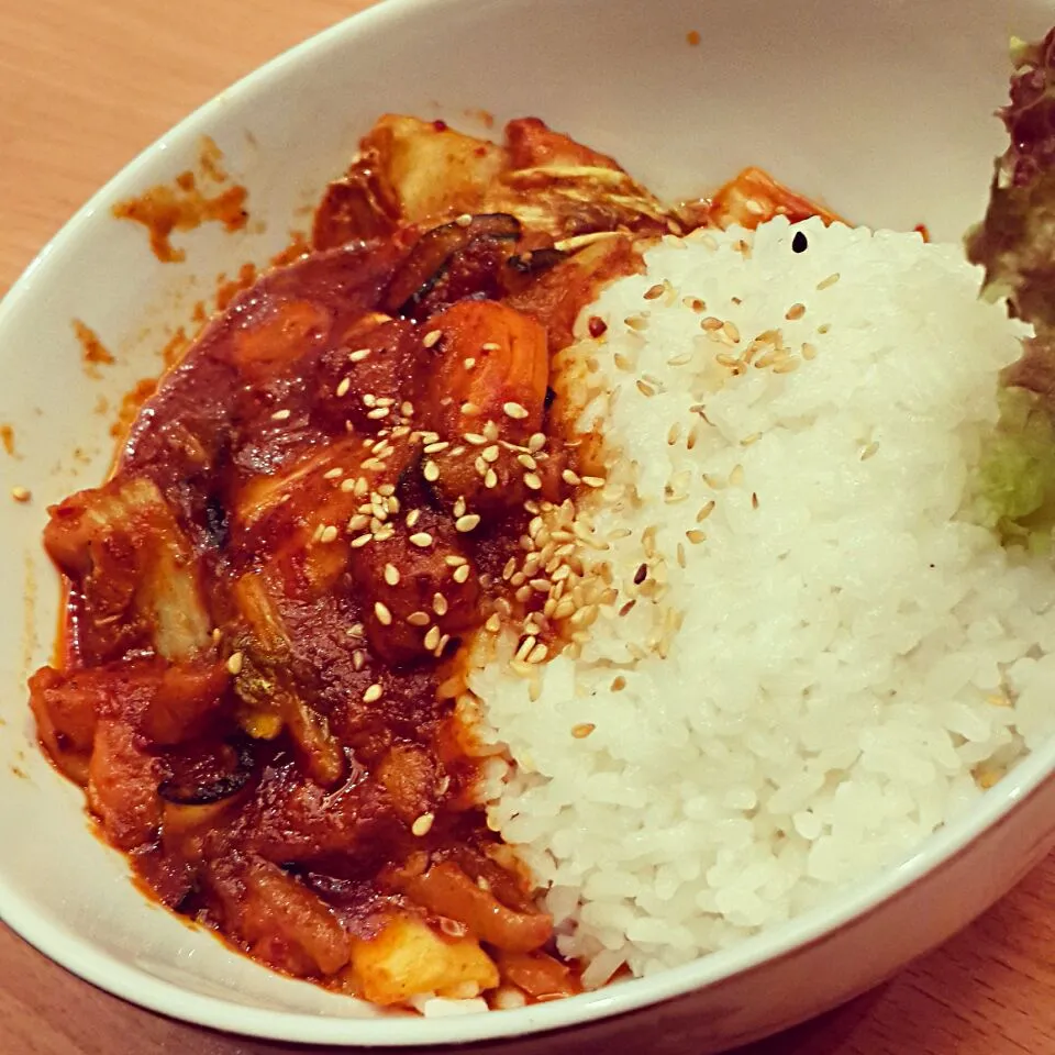 Dak Galbi Dupbab ( spicy marinated korean chicken with rice)|王茜娜さん