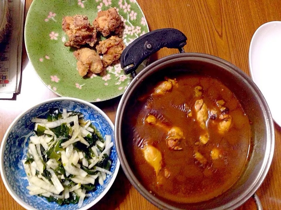 チキンカレー・大根とわかめの酢の物・鶏唐揚げ|Tarou  Masayukiさん