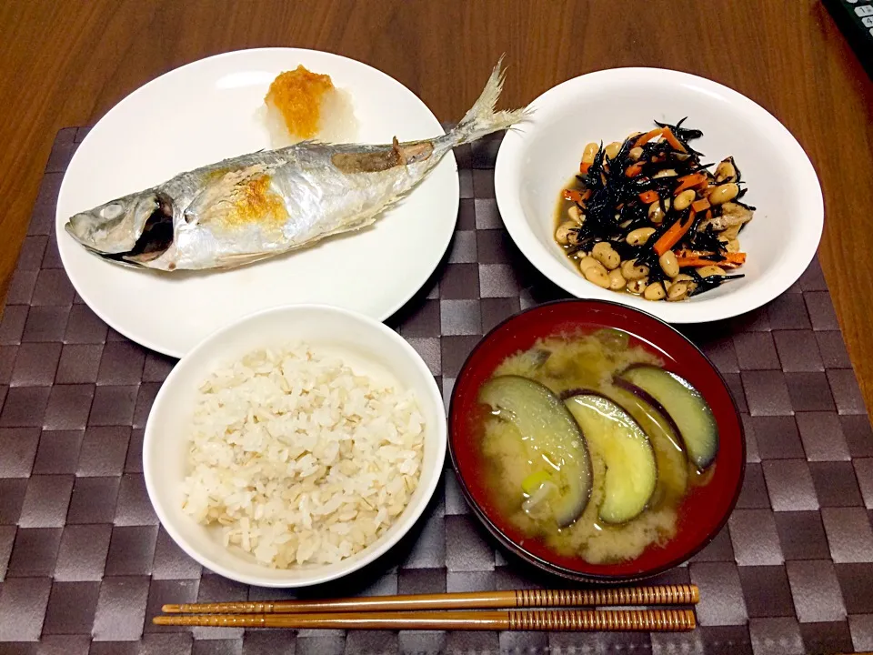 8/31晩ご飯、4月から料理はじめていよいよ5ヶ月卒業試験はまるのままの魚に挑戦しました|Koichi GOGOさん