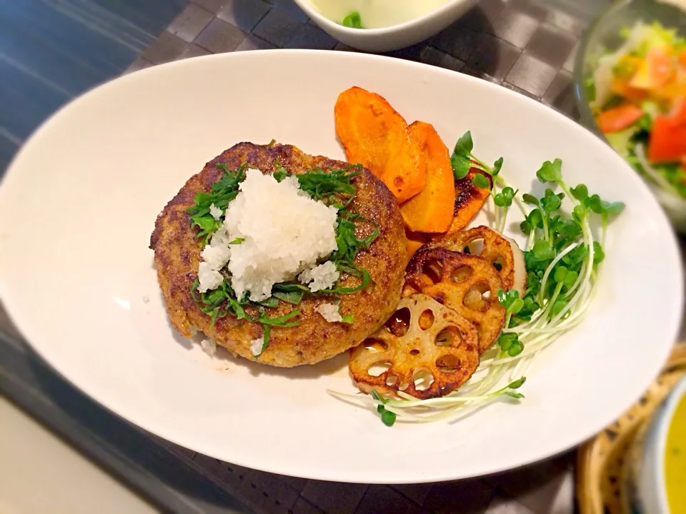 野菜たっぷり和風おろしハンバーグ。|かれんさん