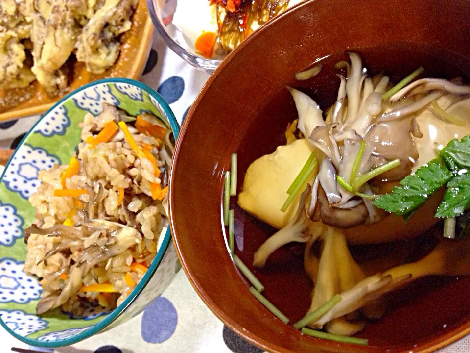 舞茸御膳〜舞茸の炊き込みご飯、舞茸の天麩羅、舞茸と落とし玉子のお吸い物〜|林愛さん