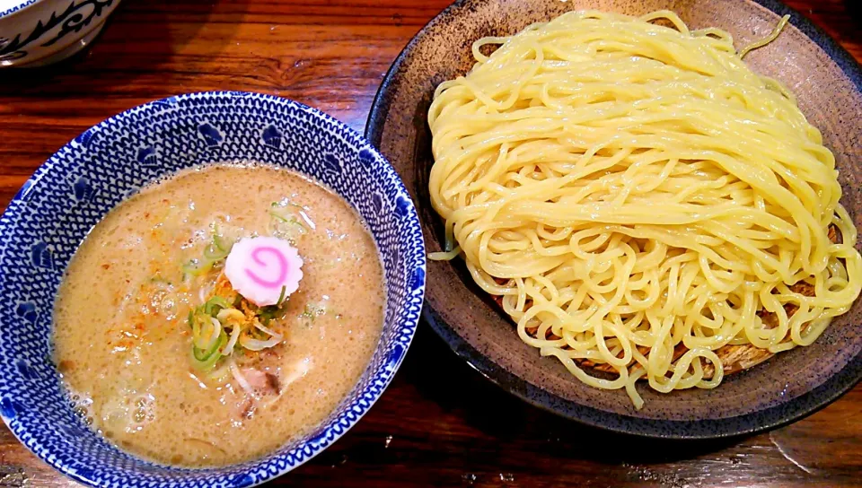 つけ麺大臣＠渋谷
鶏白湯つけ麺 800円|しんたたさん