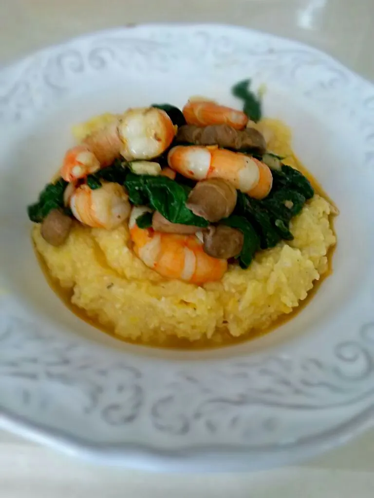 shrimp & gouda grits|stephanie maioranoさん