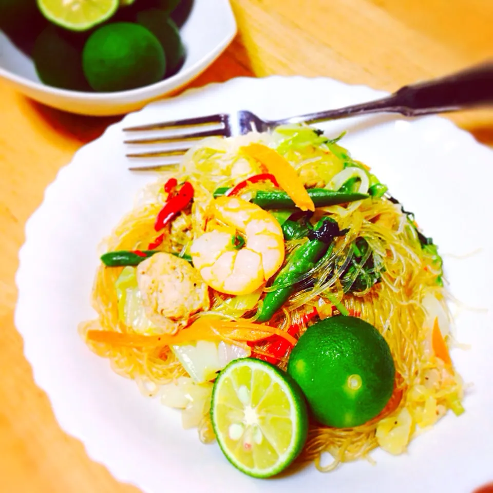 "pansit bihon" Filipino Style|Laarni Nabongさん