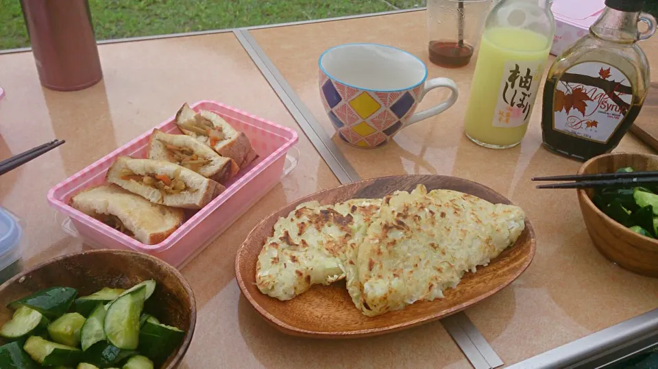 キャンプ料理(お昼ご飯編)

初キャンプでのお料理☆☆

・お好み焼き
・たたききゅうり
・きんぴらサンドイッチ

キャンプ場に着いて準備をそそくさ終わらせてから、お腹空いたって事で早速お昼ご飯を作りました♪♪

無添加・無農薬のアイタル幸せ昼御飯(*´∀｀*)☆☆|chiiiikoさん