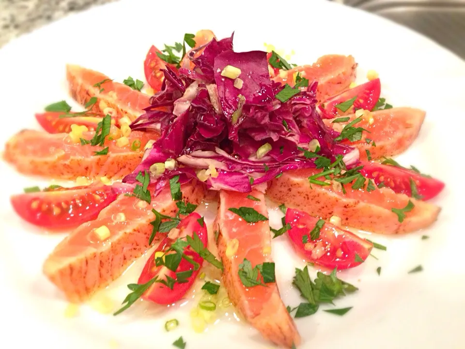 Carpaccio di salmone affumicato e abbrustolito|Fabio  Palmieriさん