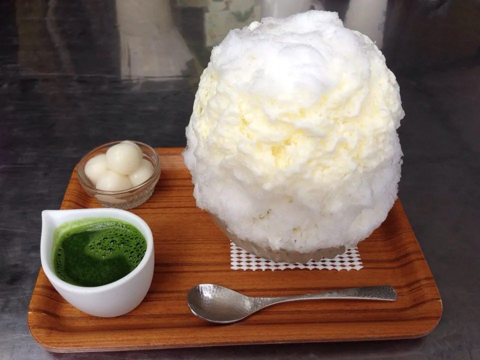 埜庵で天然氷のかき氷♡宇治金時ミルク♪抹茶シロップは苦味が強く甘いミルクと餡子と合間って上品な甘さ|Mehco Coconutvanillaさん