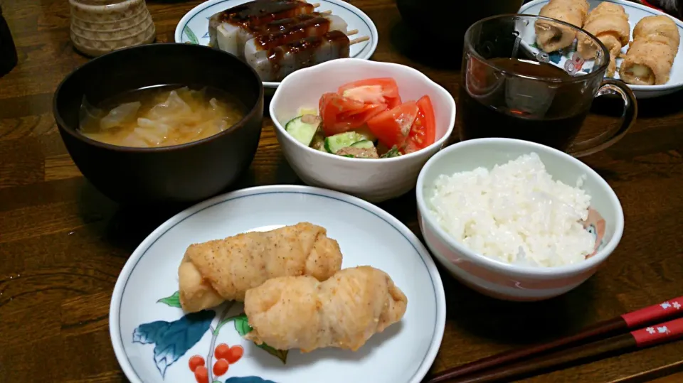 ささ身のチーズ巻き揚げ＆キャベツの味噌汁＆サラダ＆田楽|えっちゃんさん