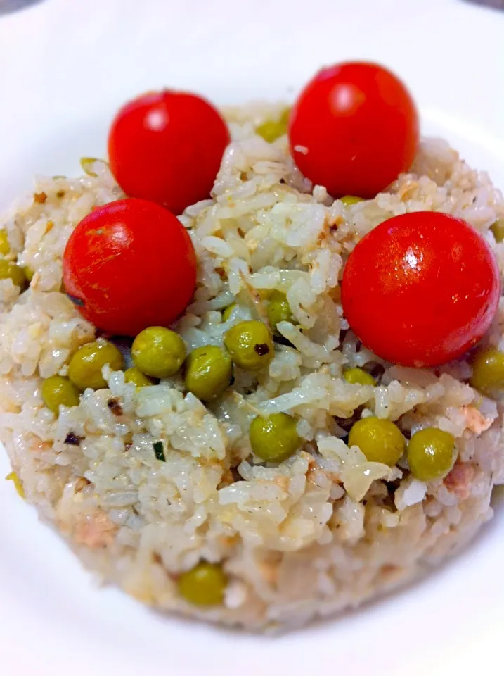 Basmati rice with peas and tuna.|rachelsweetさん