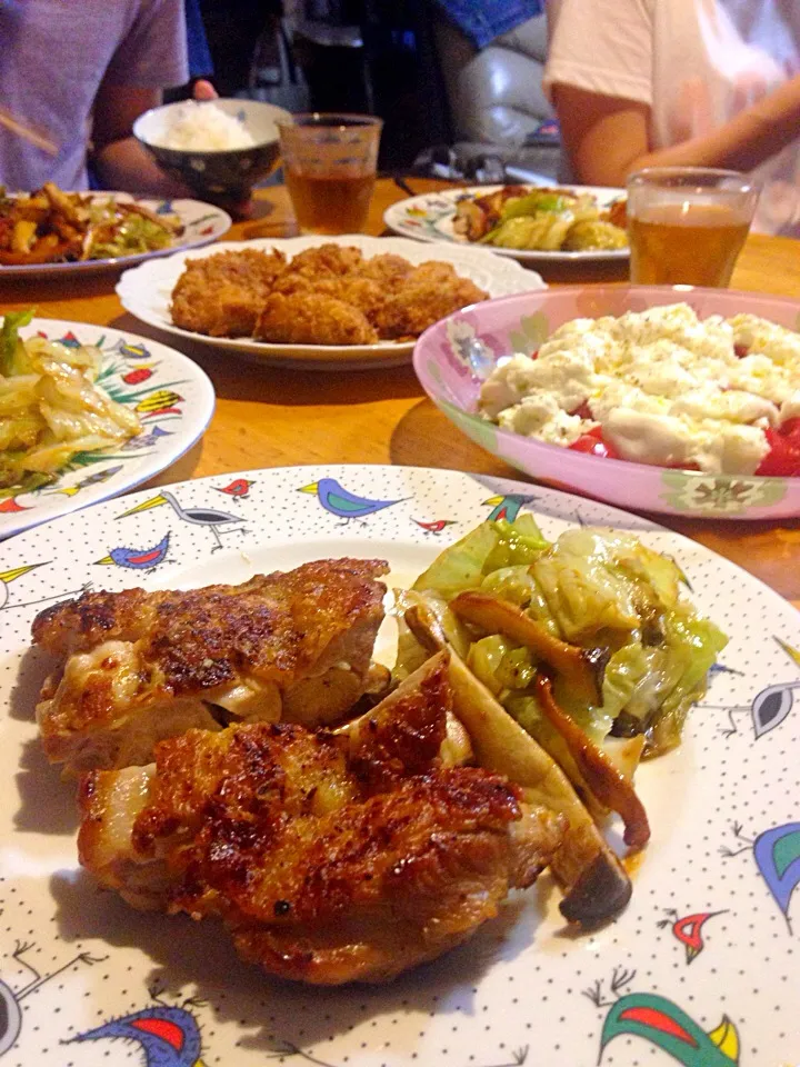 さっきの鶏肉です
途中カキフライも揚げました
我が家の連中！育ち盛りは食べ盛り！|Chef 中川浩行さん