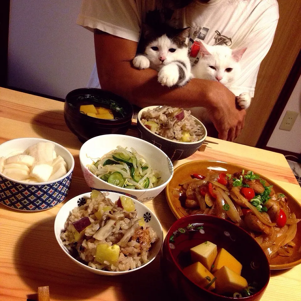 Snapdishの料理写真:さつま芋と舞茸の炊き込みご飯が、今晩のメイン✽✻|naouさん