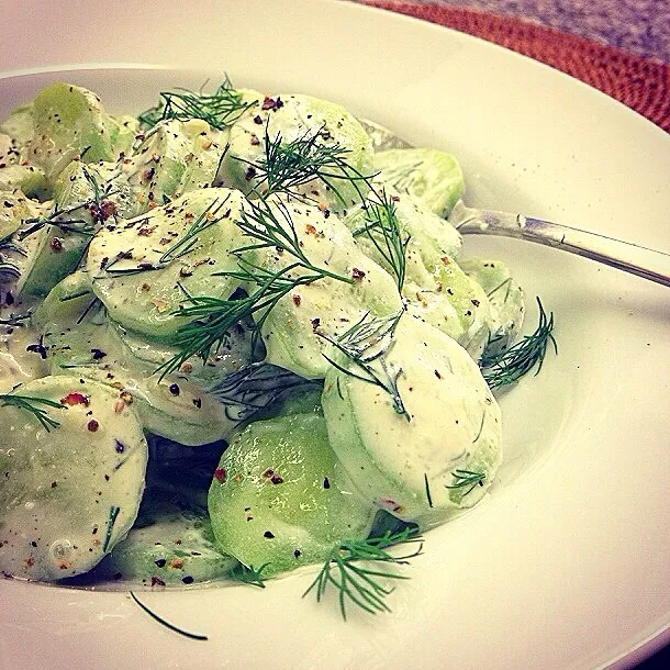 Cucumber salad with cream cheese and dill. 胡瓜とディルのクリーミーサラダ|Yuka Nakataさん