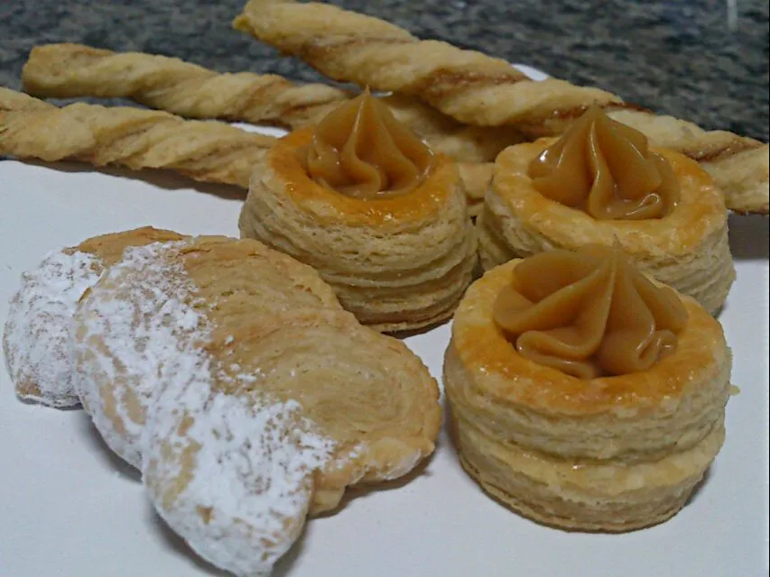 Vol-au-vents, palmiers and cinnamon twists ^^|Daniela Cunhaさん