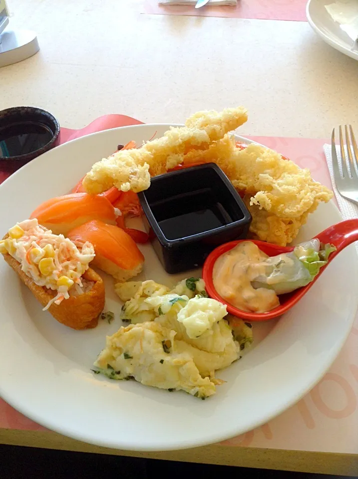 Sushi, Tempura birthday buffet at Vikings|Esther Mozoさん