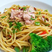 Snapdishの料理写真:Tuna Spaghetti|rdiandraさん