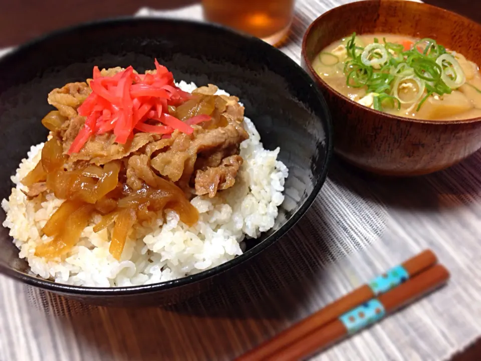 Snapdishの料理写真:牛 丼 to 豚 汁 セ ッ ト|ChaaO (ㅅ´³`)♡さん