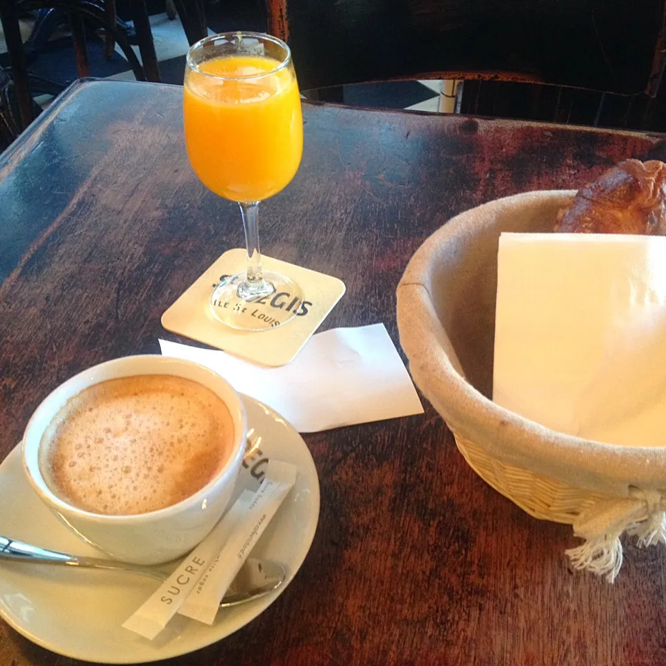 Petit dejeuner parisien|jm gobetさん