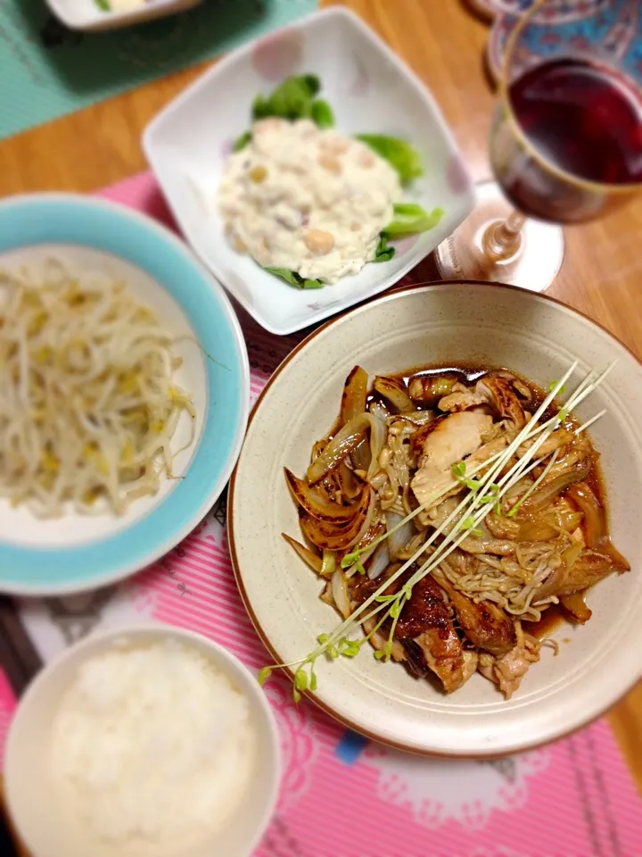 9/2 玉ねぎと鶏ももの照り焼き，豆の豆腐あえサラダ，もやしピリ辛ナムル|kykyさん