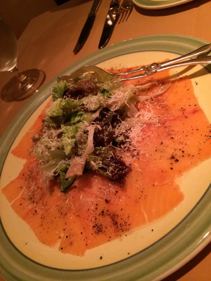 Snapdishの料理写真:Carpaccio di salmone|Yoku kuu kyaku daさん