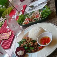 タイでのアハーン(食)|みみえつきさん