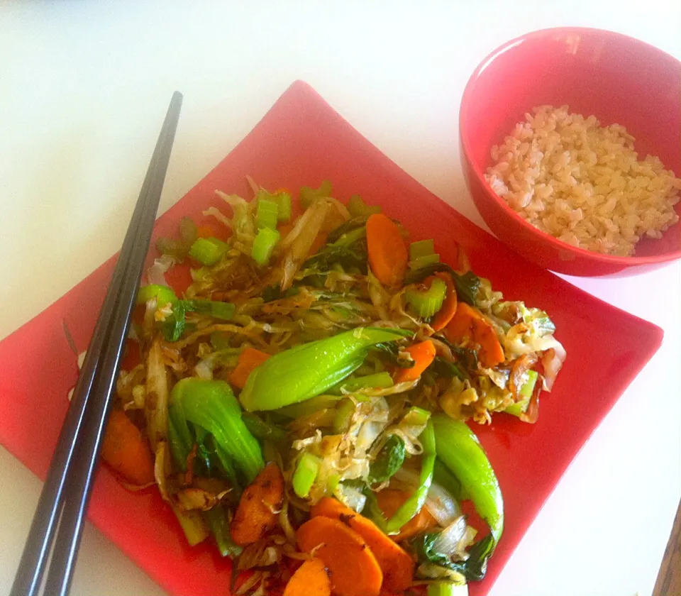 Stirfry with brown rice|victoria valerioさん