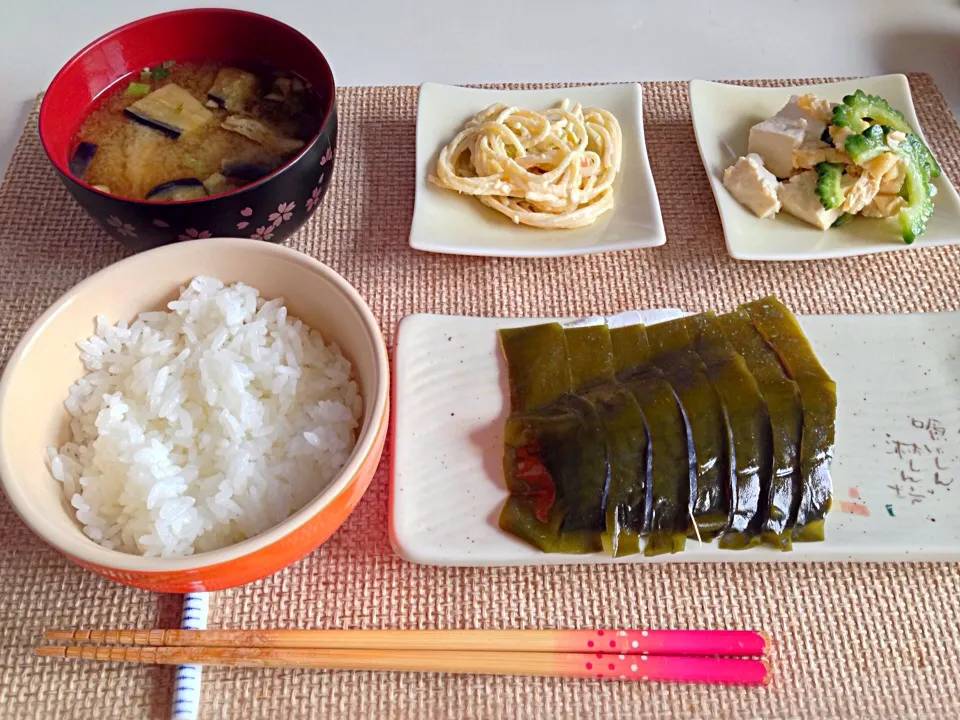 しめ鯖 スパゲティサラダ ゴーヤチャンプル 茄子の味噌汁|にゃろめさん