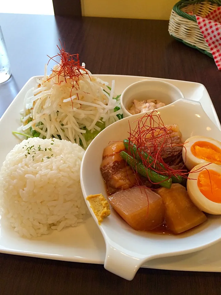 豚の角煮ランチ！|Megumi Masukoさん