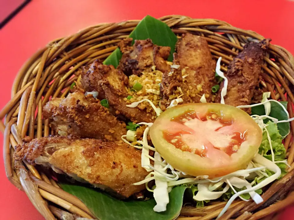 famous fried chicken in #bangkok|Yvonne C.さん