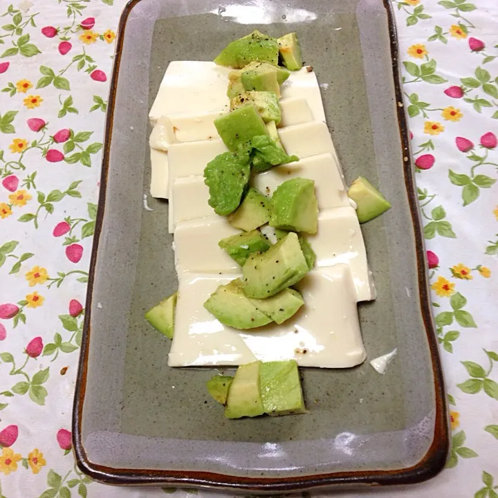 アボカド豆腐サラダ|あやにん食堂さん