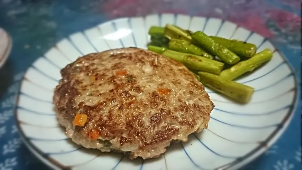 Snapdishの料理写真:豆腐ハンバーグ|くろねこじったん‍さん