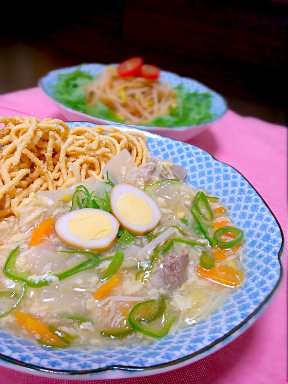 Snapdishの料理写真:chop suey with deep- fried noodle!!|和田 匠生さん