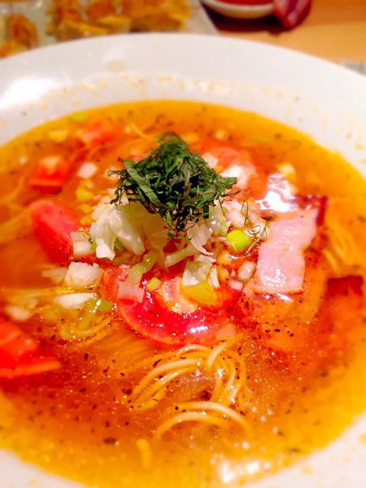 Snapdishの料理写真:トマトラーメン。|monkichiさん