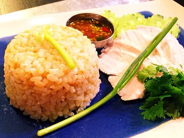 発芽玄米でカオマンガイ Brown rice Thai style chicken rice|ぞうさんのお台所さん