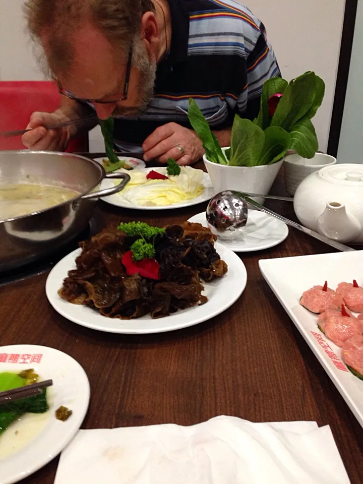 Boneless duck feet, black fungus, pork dumplings, bok Choy etc @ Hot Spaces in Melbourne|Miriam Hughesさん