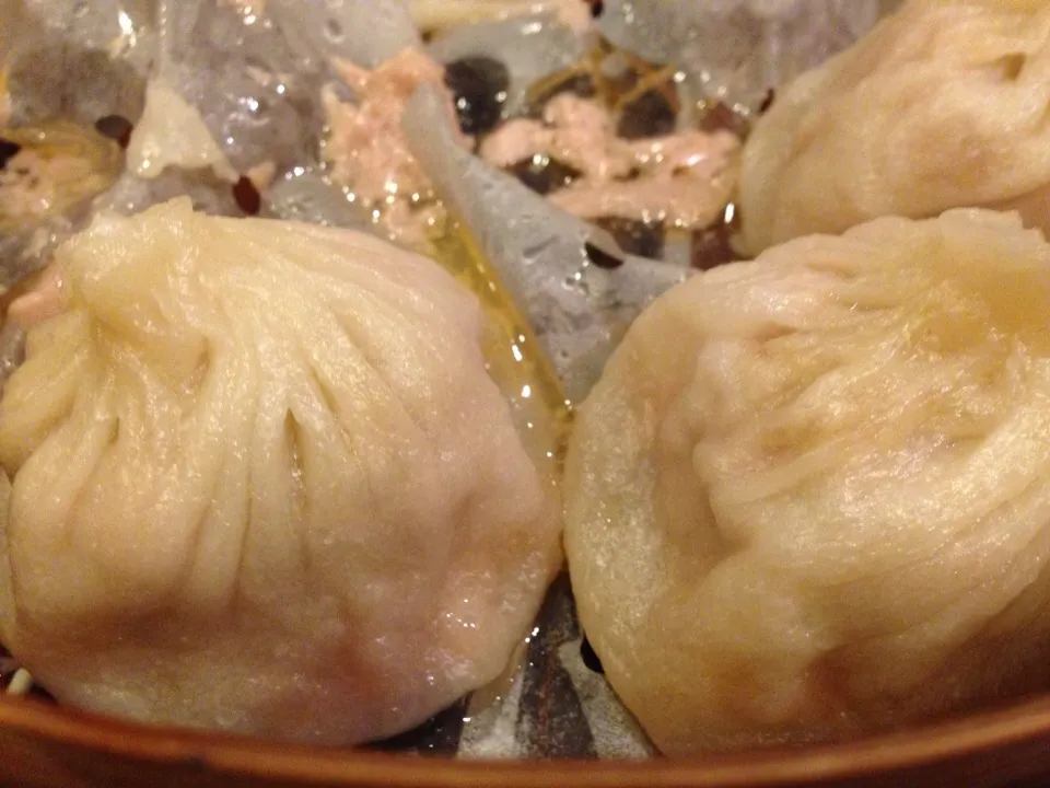 Pork and crab dumplings at Shanghai dumplings :) in Melbourne|Miriam Hughesさん