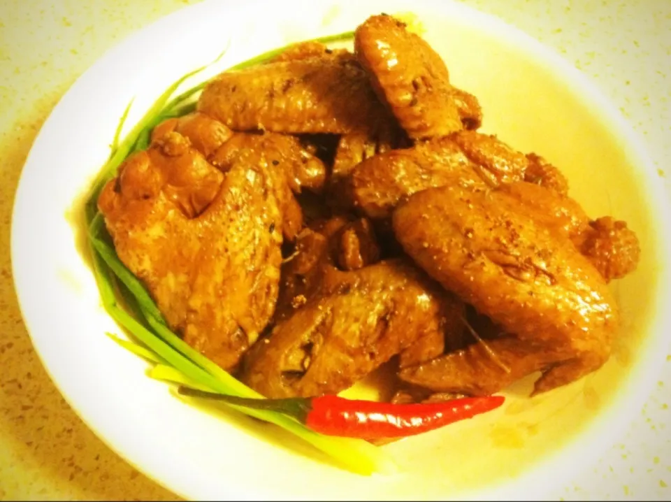 braised chicken wings in cola soya sauce|claireさん