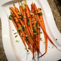 Snapdishの料理写真:Roasted Cumin-Lime Carrots|Snootybeansさん