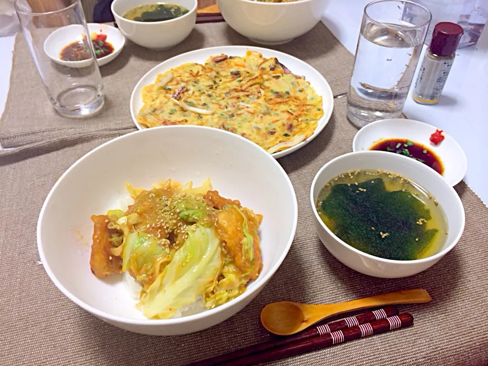 キャベツと胸肉のピリ辛味噌丼|且さん