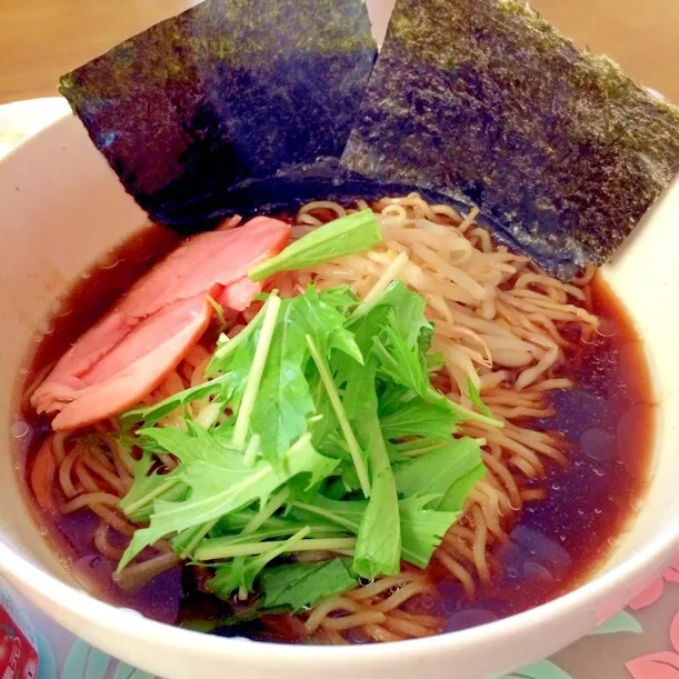 焦がし醤油ラーメンでランチ🍜🍜|かずみさん