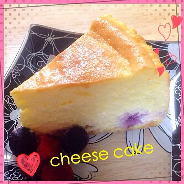 Snapdishの料理写真:ミックスベリー入りニューヨークチーズケーキ💕|かおりんさん