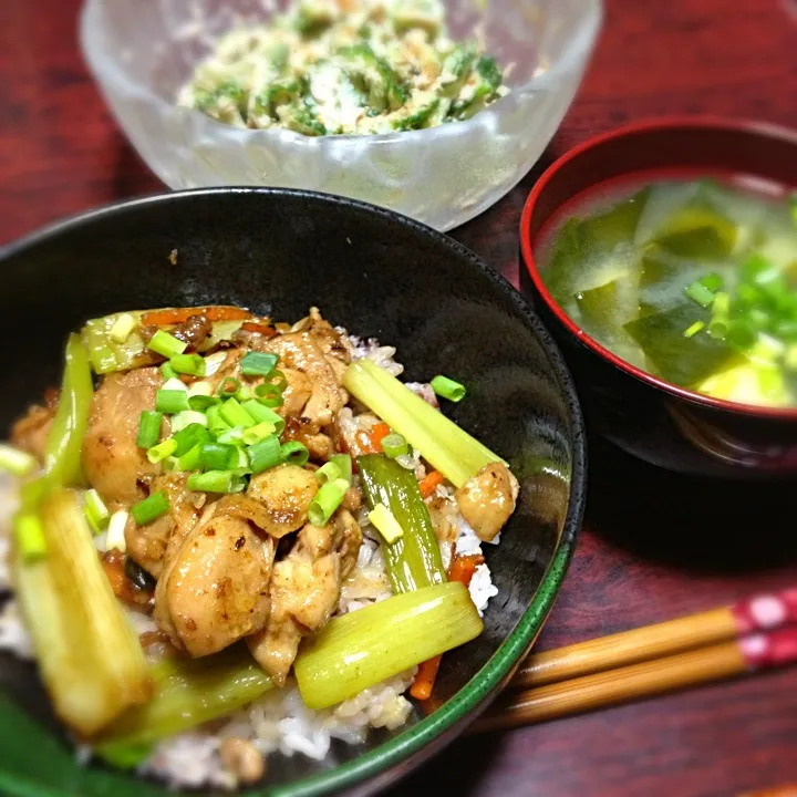 焼鳥丼＆豆腐とわかめの味噌汁|ともえさん