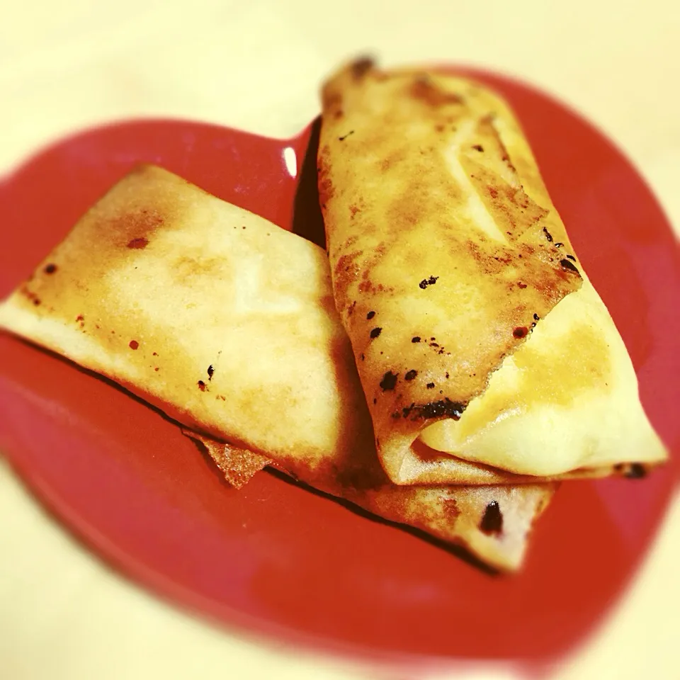 Snapdishの料理写真:Sweet banana and jackfruit springroll|Laarni Nabongさん