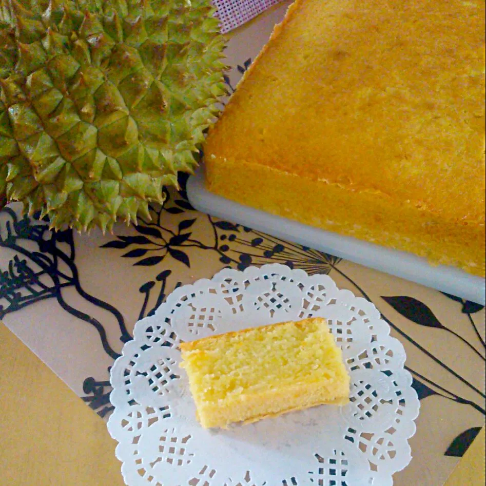 Snapdishの料理写真:Durian butter cake|HUI QINさん