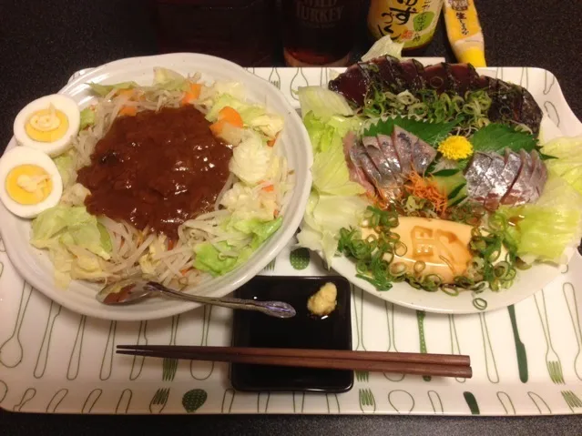 Snapdishの料理写真:カレーもやし、ゆで卵、鰹のたたき、鯵のお刺身、男奴サラダ！꒰ •ॢ  ̫ -ॢ๑꒱✩✨|サソリさん