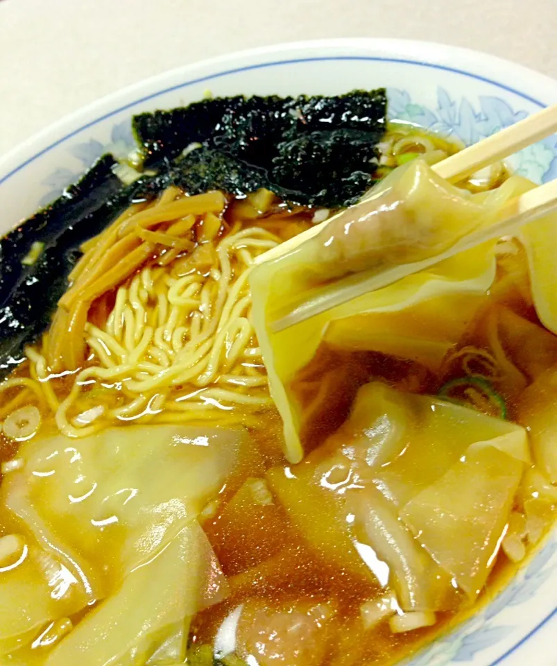 ＠中国料理 福楽園『〆のワンタンメン♪ 10年振りに食べたけど〜 変わらぬ旨さにチョー感動！＼(^o^)／』|TETSU♪😋さん