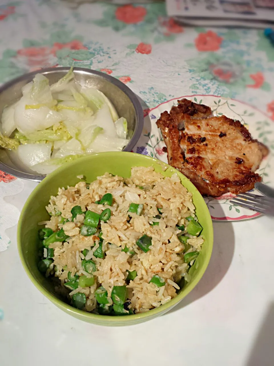 4/9/2014 Night 😊 蒜蓉煎豬扒 豆角粒炒蛋飯 炒大白菜|Winnieさん